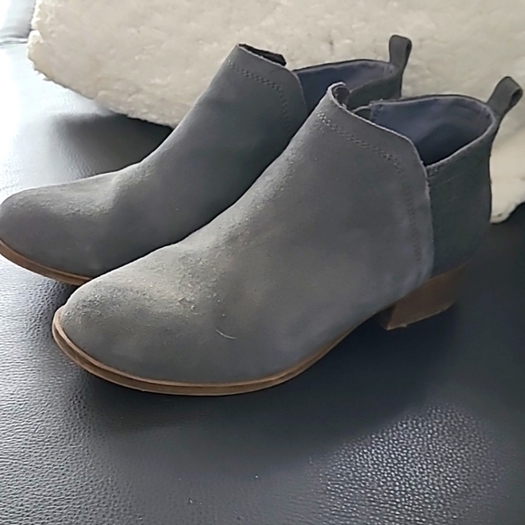 Toms Shoes - Toms Grey 8.5 suede Reese Ankle boots